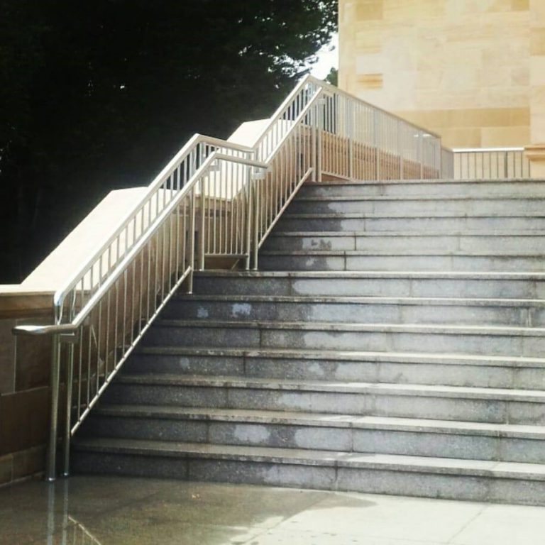 Stainless steel Balustrades, Gates, Fencing and Handrails Image 3